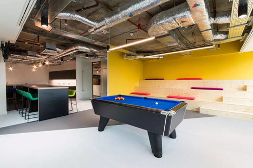 在线招聘平台办公室设计